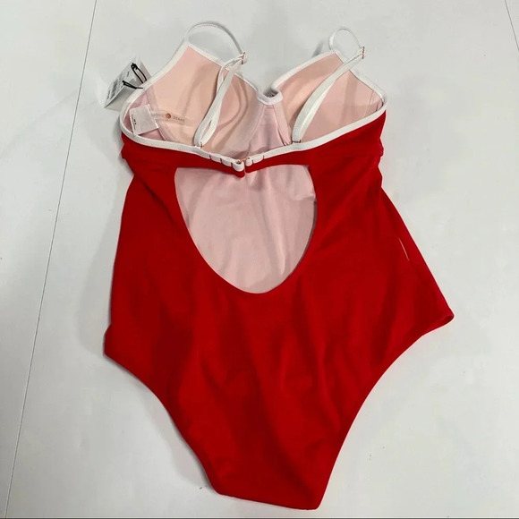 Shade & Shore 36B Underwire Swim Suit Red One Piece Adjustable Straps NWT - Picture 4 of 6